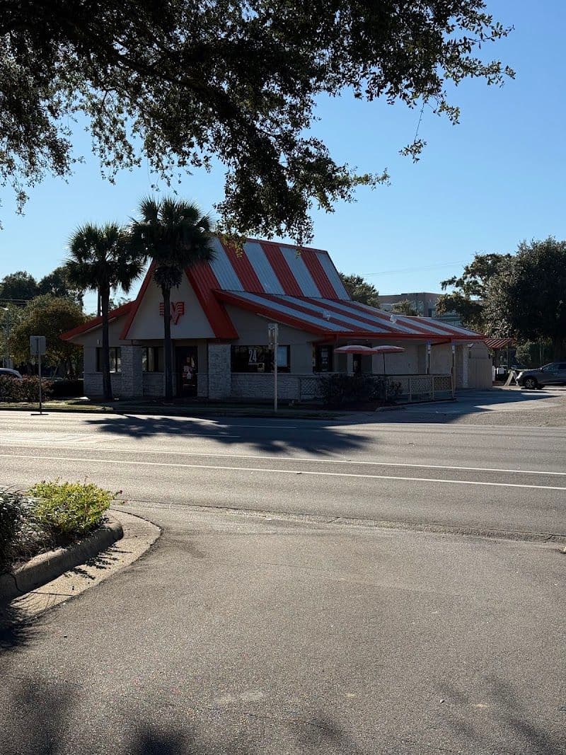 Parking near Whataburger