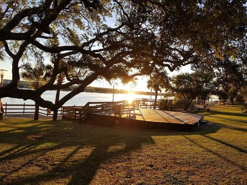 Parking near Fort Walton Beach Landing Park