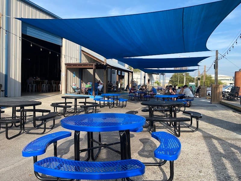 Parking near 3 Daughters Brewing