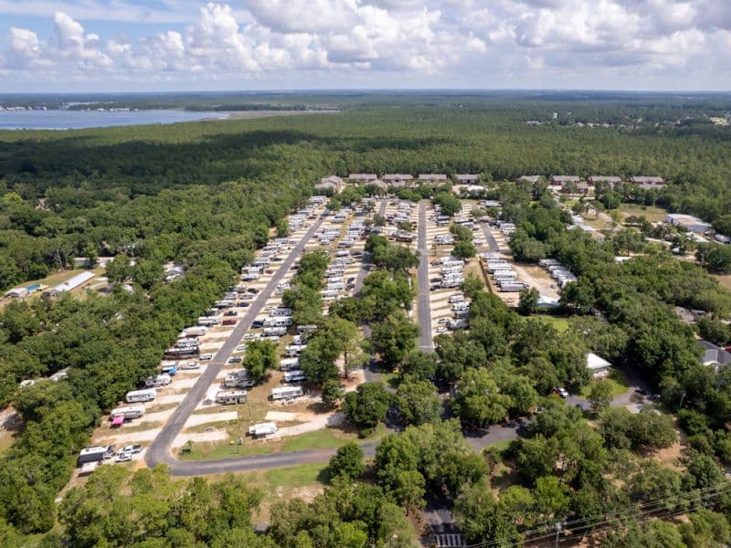 Parking near Island Retreat RV Park