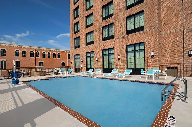 Parking near Holiday Inn Express Pensacola Downtown by IHG